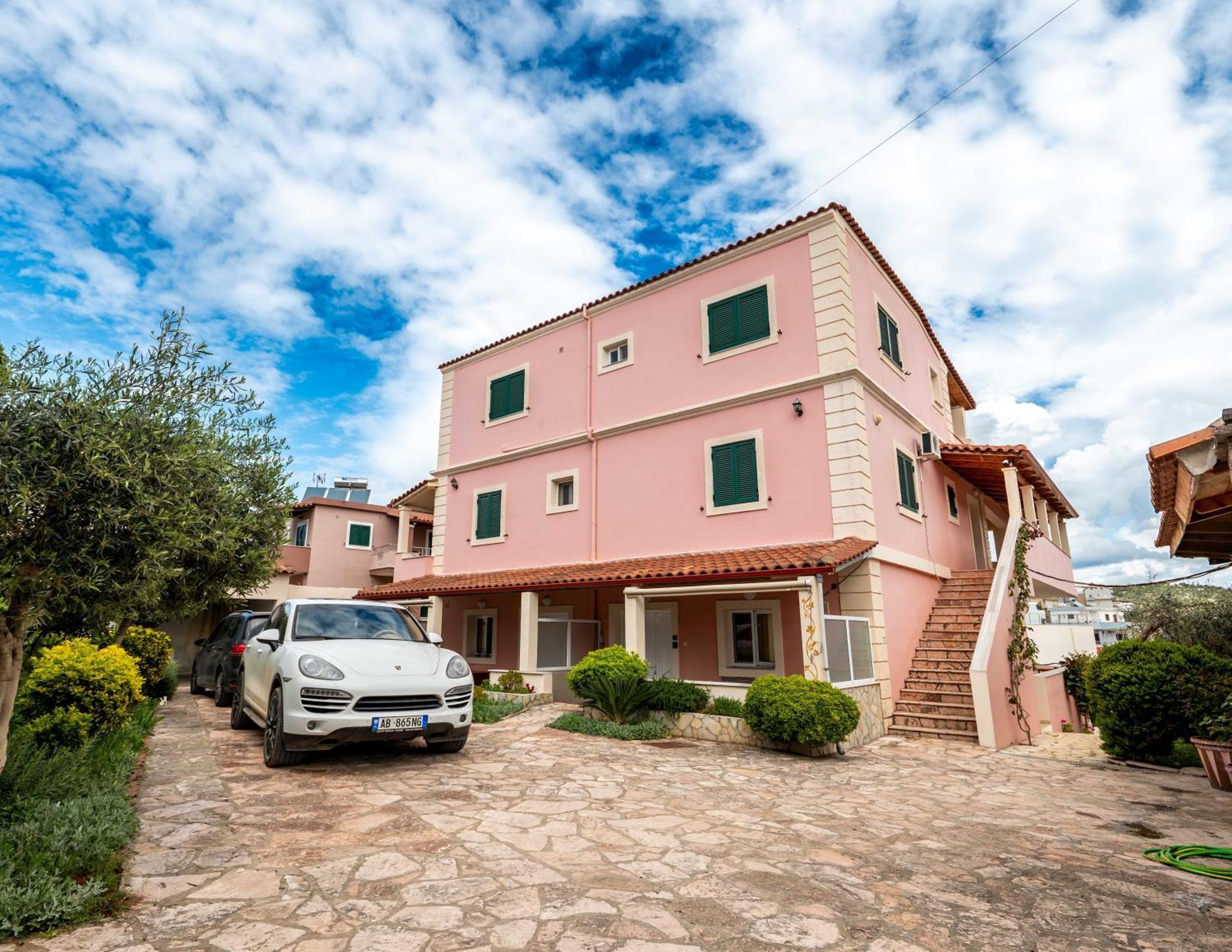 Apartament Cozy Downtown Ksamil