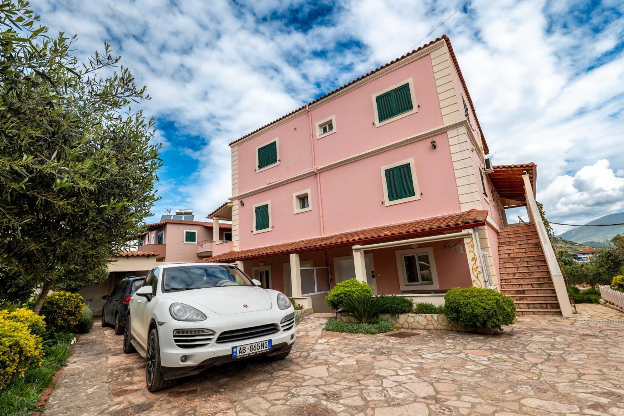 Apartament Cozy Downtown Ksamil
